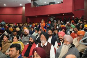 परिवहन क्षेत्र में बड़ी कंपनियों की एकाधिकारवादी पकड़ खत्म करने के लिए मुख्यमंत्री का बड़ा कदम, ‘रोज़गार क्रांति योजना’ के तहत बेरोज़गार युवाओं को 505 मिनी बस परमिट सौंपे !