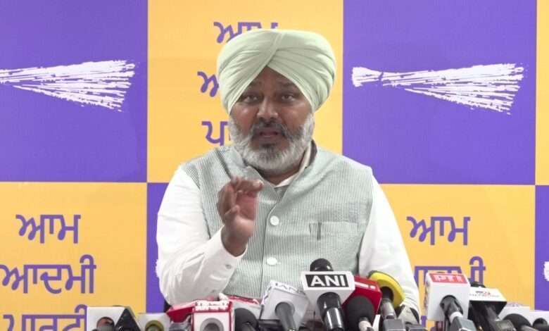 23,000 करोड़ रुपये का बकाया भाजपा के तथाकथित 'सुधारों' को मजदूरों की रोजी-रोटी पर हमले के रूप में बेनकाब करता है: हरपाल सिंह चीमा !