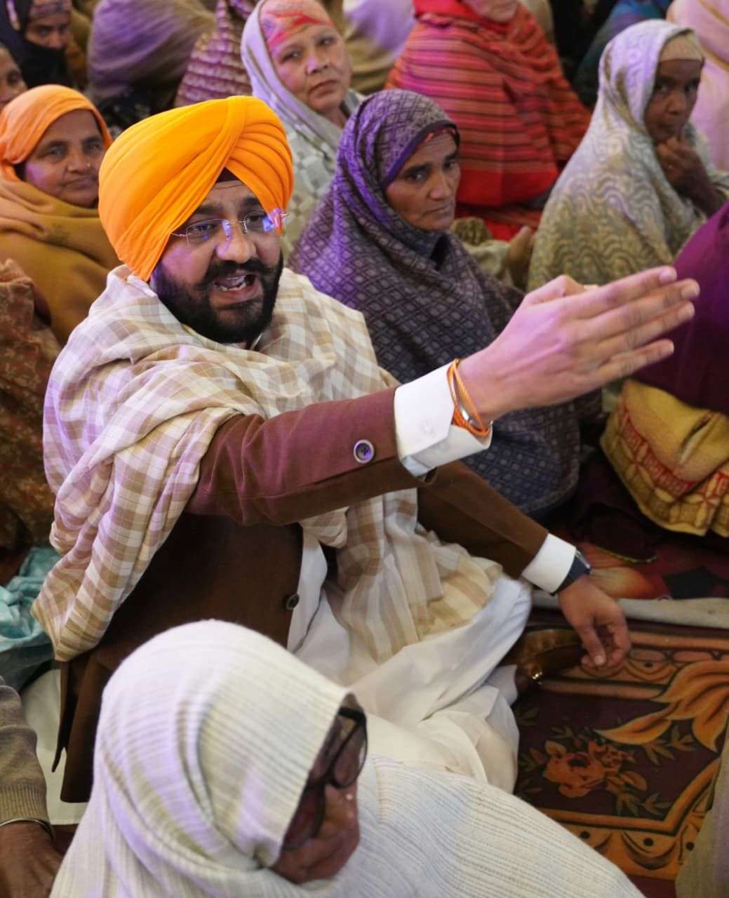 पीक सीजन में काम देने से इनकार करके, भाजपा ने ग्रामीण भारत और मजदूरों के साथ धोखा किया है - तरुनप्रीत सिंह सौंद !