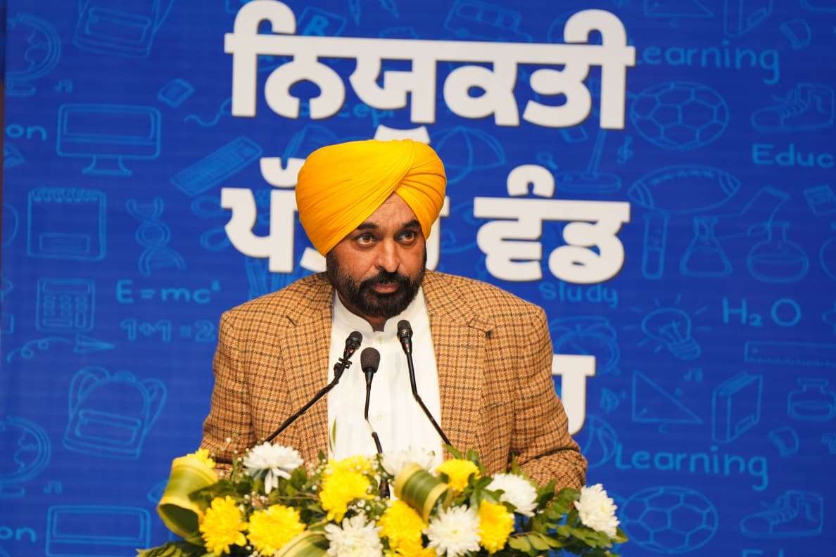 मुख्यमंत्री ने शिक्षा विभाग के 606 उम्मीदवारों को नियुक्ति पत्र सौंपे !