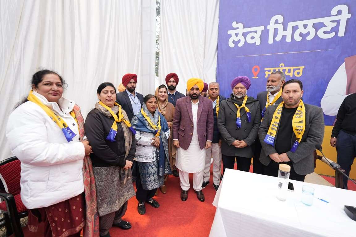मान सरकार के लोक-पक्षीय शासन से प्रभावित होकर विभिन्न पार्टियों के नेता 'आप' में हुए शामिल