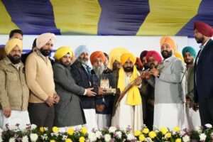 शिरोमणि गुरुद्वारा प्रबंधक कमेटी के प्रधान गुरु साहिबान के सिपाही बनने की बजाय सुखबीर बादल के सिपाही बने हुए हैं जो पंथ के लिए बहुत दुर्भाग्यपूर्ण है - मुख्यमंत्री भगवंत सिंह मान