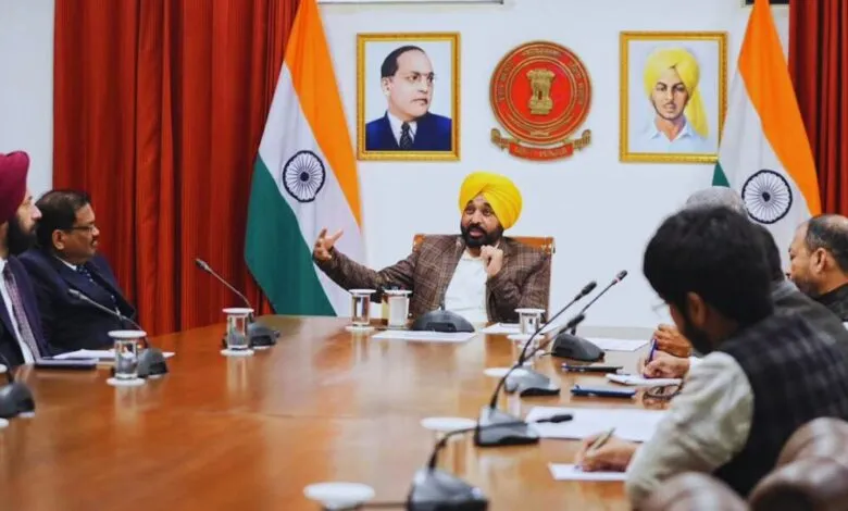 IPL की तर्ज पर अब पंजाब में दौड़ेगा क्रिकेट का रोमांच; सीएम भगवंत मान ने 'पंजाब क्रिकेट लीग' (PCL) को दी हरी झंडी IPL की तर्ज पर अब पंजाब में दौड़ेगा क्रिकेट का रोमांच; सीएम भगवंत मान ने 'पंजाब क्रिकेट लीग' (PCL) को दी हरी झंडी