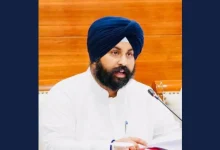 पंजाब में शिक्षा क्रांति: मार्च 2026 की बोर्ड परीक्षाओं में लागू होगा 'ऑन-स्क्रीन मार्किंग' सिस्टम; डिजिटल मूल्यांकन से परिणाम होंगे सटीक और तेज़