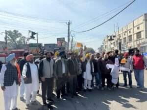 भारत-अमेरिका व्यापार समझौते के खिलाफ 'आप' का पंजाब भर में जोरदार प्रदर्शन, केंद्र पर देश के हितों को बेचने का लगाया आरोप !