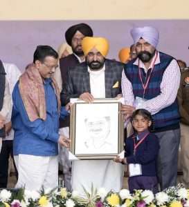 अकाली, भाजपा और कांग्रेस ने पंजाब को नशे की दलदल में धकेला, अब 'आम आदमी पार्टी' बना रही नशा मुक्त पंजाब - केजरीवाल !