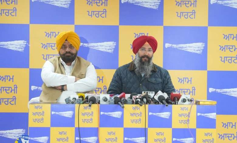 ज्ञानी रघबीर सिंह ने बहुत बड़े खुलासे किए हैं, इसलिए गुरुद्वारों को बादलों से छुड़ाना एक बड़ी लड़ाई है: सेखवां