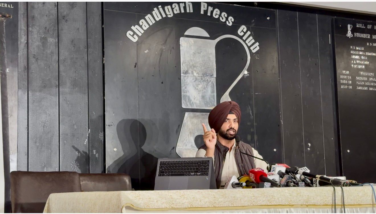 सुखपाल खैरा के "दोहरे मापदंड" का भंडाफोड़: गांव की सड़क पर अवैध कब्जा और चंडीगढ़ की 100 करोड़ की संपत्ति पर गंभीर सवाल