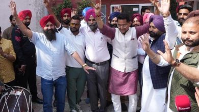 मंत्री हरपाल चीमा, अमन अरोड़ा, हरदीप मुंडियां और हरजोत बैंस ने कार्यकर्ताओं के साथ मिलकर 'सच की जीत' का मनाया जश्न