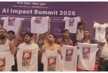 भारत मंडपम में हाई-वोल्टेज ड्रामा: AI समिट में यूथ कांग्रेस का 'शर्टलेस' प्रदर्शन, PM मोदी के खिलाफ नारेबाजी; 4 गिरफ्तार