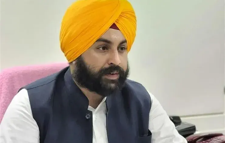 श्री आनंदपुर साहिब में विकास की 'सुनामी': 5 बड़े पुलों को BBMB की मंजूरी, 22.5 करोड़ की सड़क परियोजनाओं का भी हुआ ऐलान