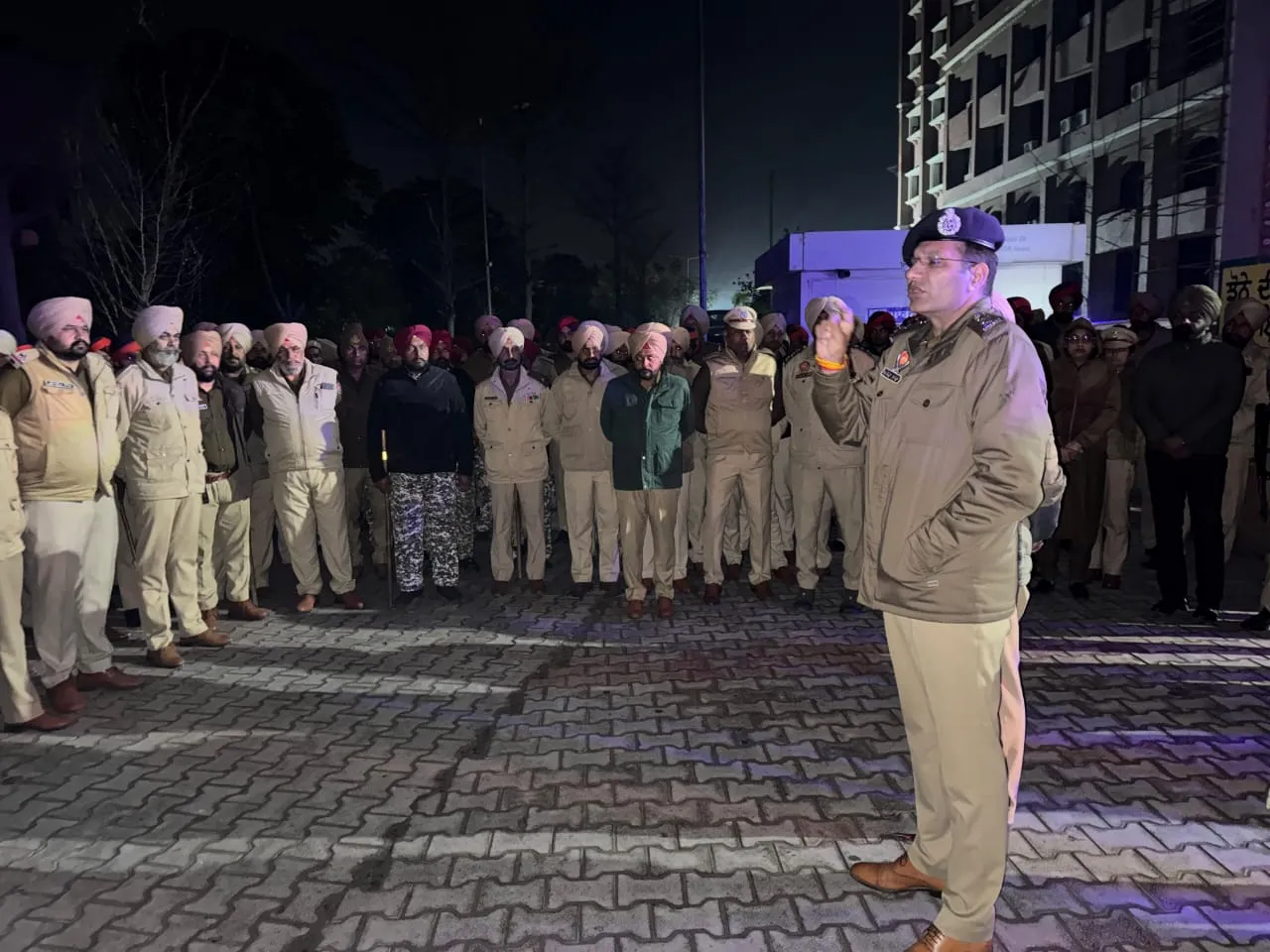 पंजाब में 'ऑपरेशन प्रहार-2' का कहर: 2700 ठिकानों पर छापेमारी, 1600 से अधिक अपराधी गिरफ्तार; DGP गौरव यादव की बड़ी कार्रवाई