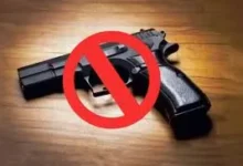 हवाई फायरिंग करने वालों पर पुलिस का शिकंजा; गांव मंडवाला में आर्म्स एक्ट के तहत बड़ी कार्रवाई हवाई फायरिंग करने वालों पर पुलिस का शिकंजा; गांव मंडवाला में आर्म्स एक्ट के तहत बड़ी कार्रवाई