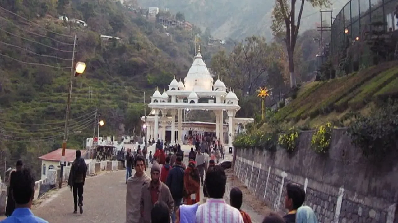 वैष्णो देवी धाम में आध्यात्मिक क्रांति: कटड़ा में बनेगा भव्य वैश्विक संग्रहालय, श्रद्धालुओं का बीमा कवर अब ₹10 लाख