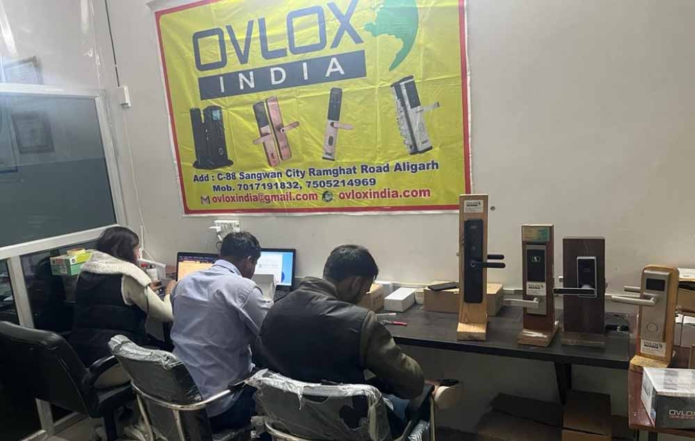 ओडीओपी योजना से मिला संबल, 10 लाख के ऋण से खड़ा किया डिजिटल लॉक का व्यवसाय