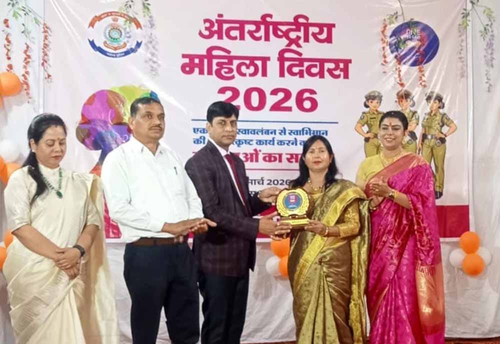 महिला दिवस पर पत्रकार कमरून निशा को कोरिया पुलिस का सम्मान, महिला सशक्तिकरण में योगदान की सराहना