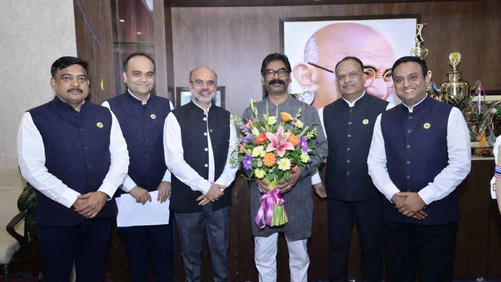 धालभूमगढ़ एयरपोर्ट पर तेज़ी लाने की मांग, SCCI ने मुख्यमंत्री हेमंत सोरेन को सौंपा प्रस्ताव