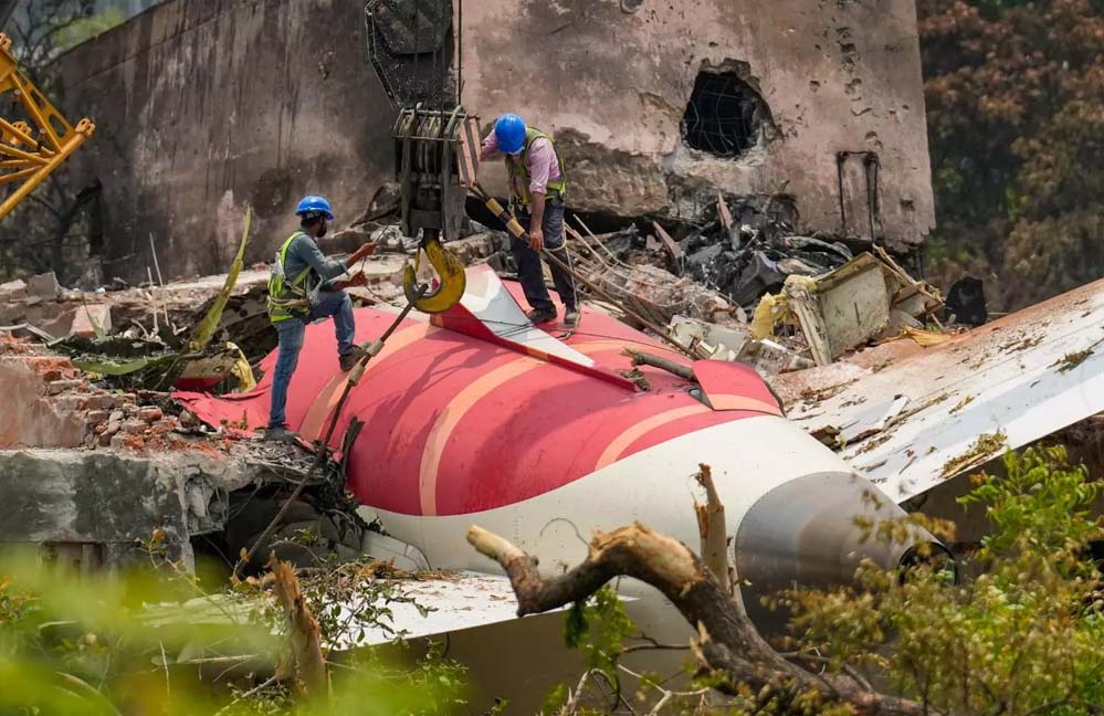 अहमदाबाद विमान दुर्घटना: अमेरिकी एजेंसी का दावा, विमान पहले से ही खराब था