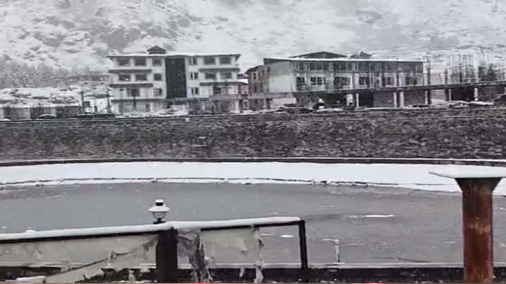 राजस्थान और MP में बारिश और ओलों का अलर्ट, हरियाणा में सड़कों पर पानी, गंगोत्री धाम में बर्फबारी