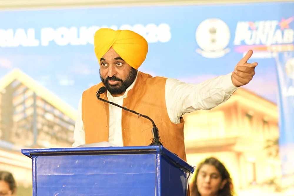 शिक्षा सुधार की पहल: मुख्यमंत्री भगवंत मान ने प्रिंसिपलों का आठवां बैच सिंगापुर ट्रेनिंग के लिए भेजा