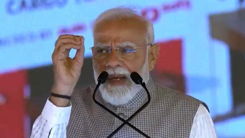 प्रधानमंत्री नरेंद्र मोदी ने किया नोएडा इंटरनेशनल एयरपोर्ट के प्रथम चरण का भव्य शुभारंभ