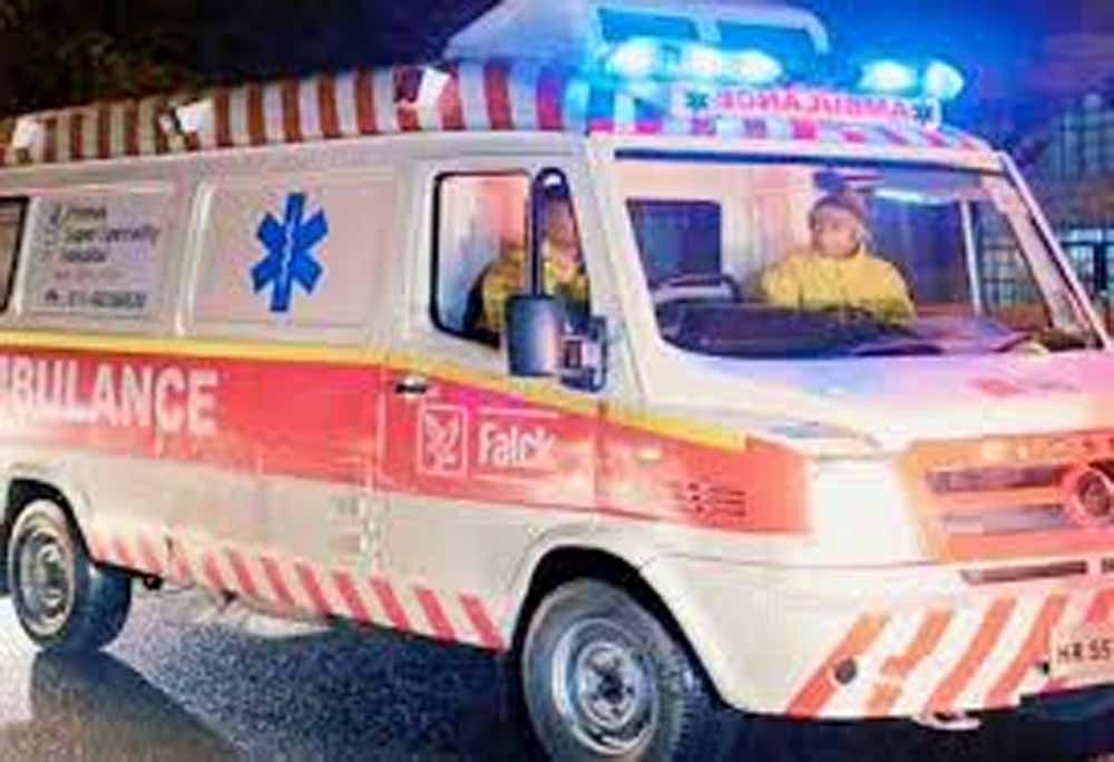 स्वास्थ्य मुख्यालय में तुरंत मदद के लिए दो नर्सें और एंबुलेंस रहेगी तैनात