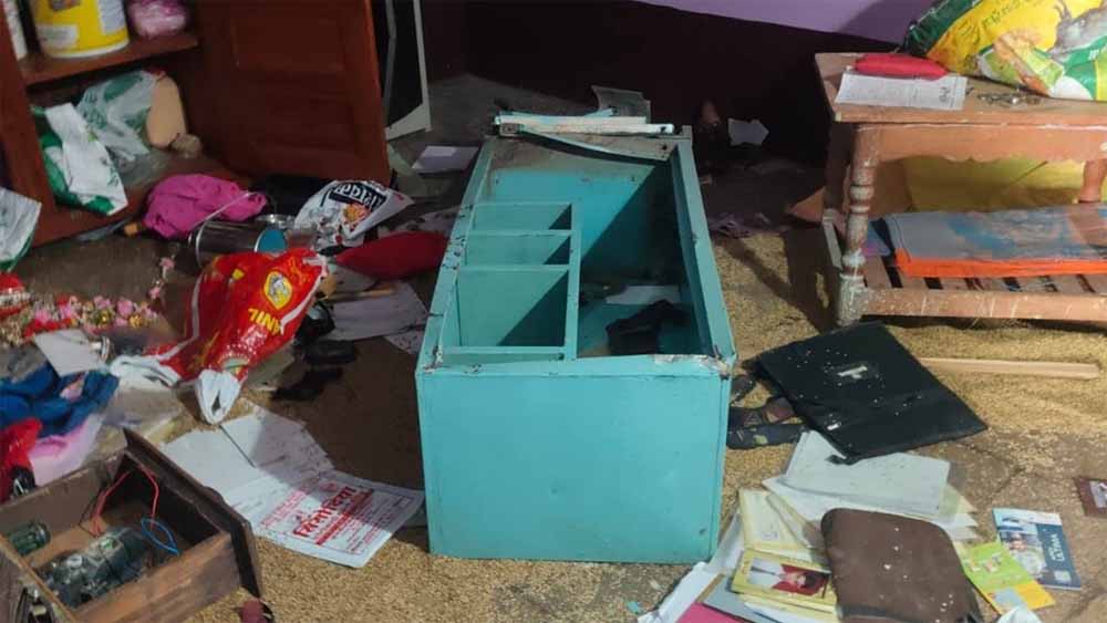 खंडवा में सनसनीखेज वारदात, बदमाशों ने मजदूरों को बनाया बंधक; 12 बोर बंदूक और कैश लूटा