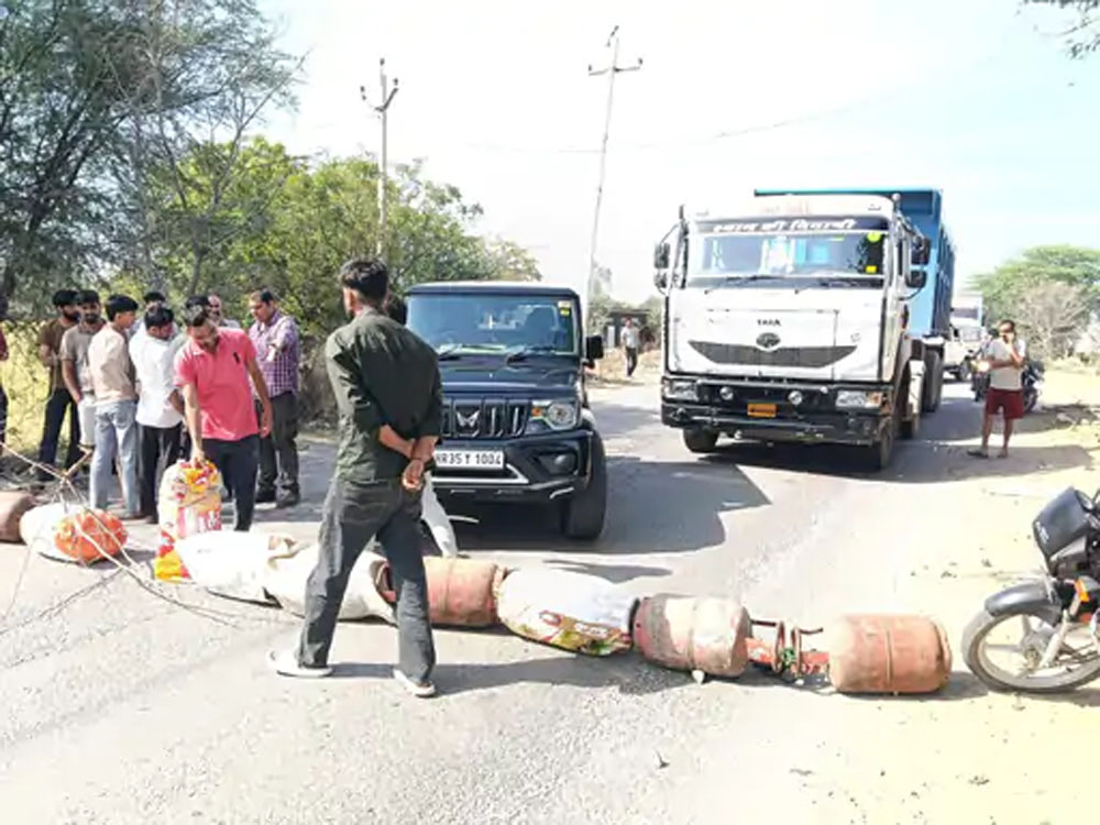 पैनिक बाइंग से खाली हुए पेट्रोल पंप, तेल कंपनियों की सप्लाई चेन बिगड़ी, संचालकों ने उधार देना किया बंद