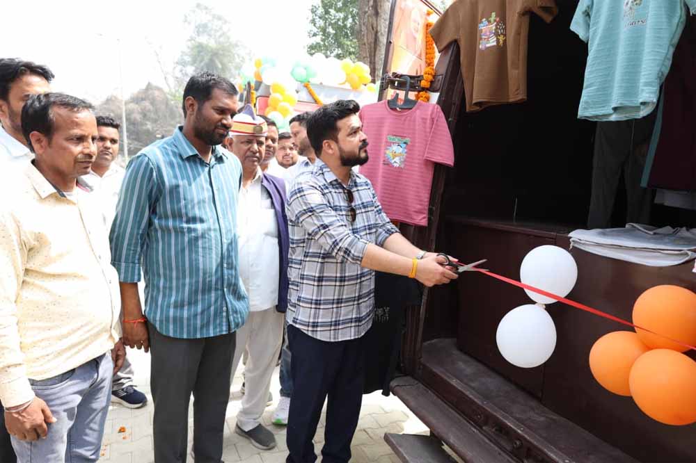 रामपुर में खराब व निष्क्रिय 8 सरकारी एंबुलेंस को किया गया मॉडिफाई