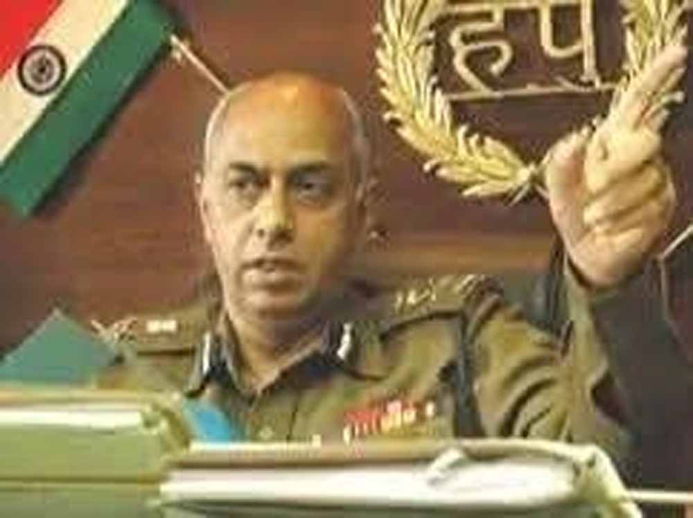 हरियाणा में पूर्व DGP का वाट्सऐप नंबर हैक कर परिचितों से पैसों की डिमांड
