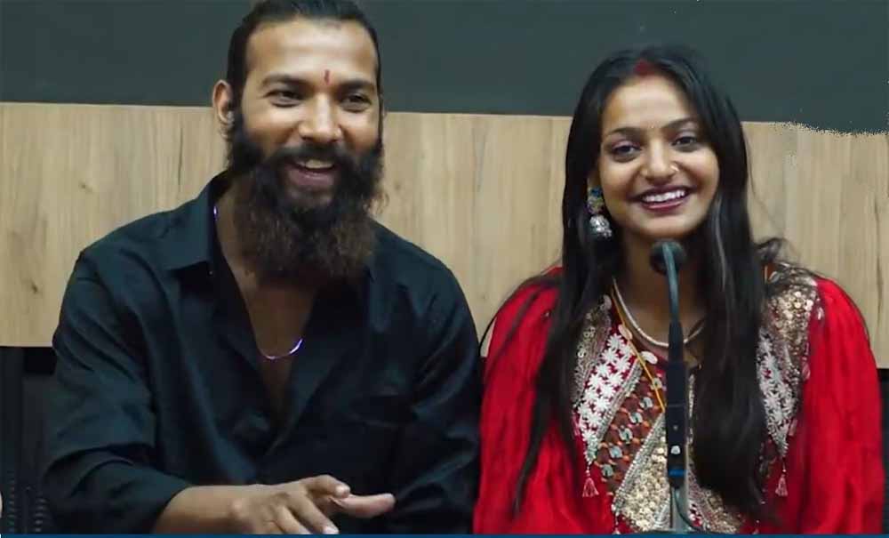 मोनालिसा की शादी से मचा विवाद, डायरेक्टर का आरोप — ‘यह लव जिहाद है, मेरे साथ धोखा हुआ’