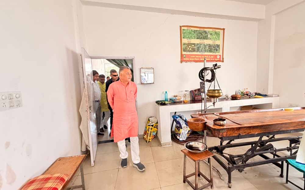आयुष मंत्री परमार ने बैतूल जिला आयुष विंग का किया निरीक्षण, दिए आवश्यक निर्देश
