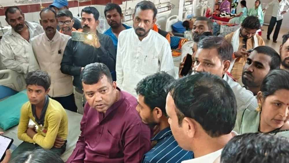 हैरान कर देने वाली घटना! आम तोड़ने पर गार्ड ने 12 साल के बच्चे को पीट-पीटकर किया अधमरा