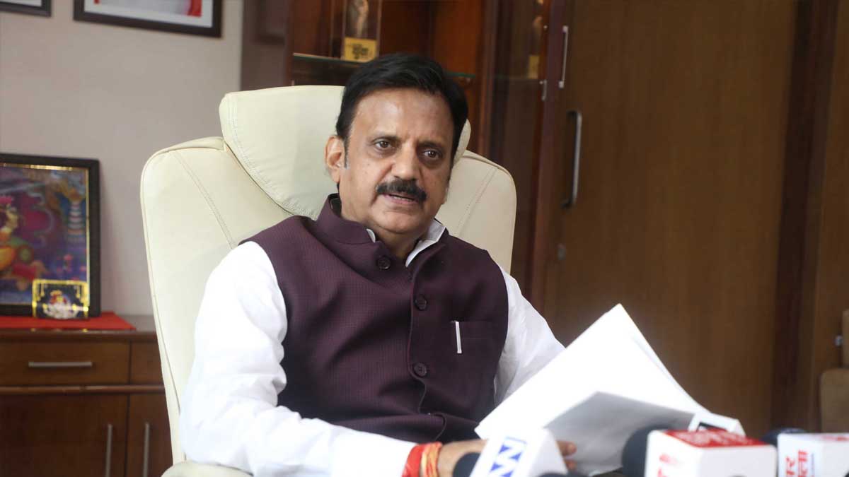 उच्च गुणवत्ता की चिकित्सा शिक्षा और सेवाओं के लिए बजट की कमी नहीं: उप मुख्यमंत्री शुक्ल का बयान