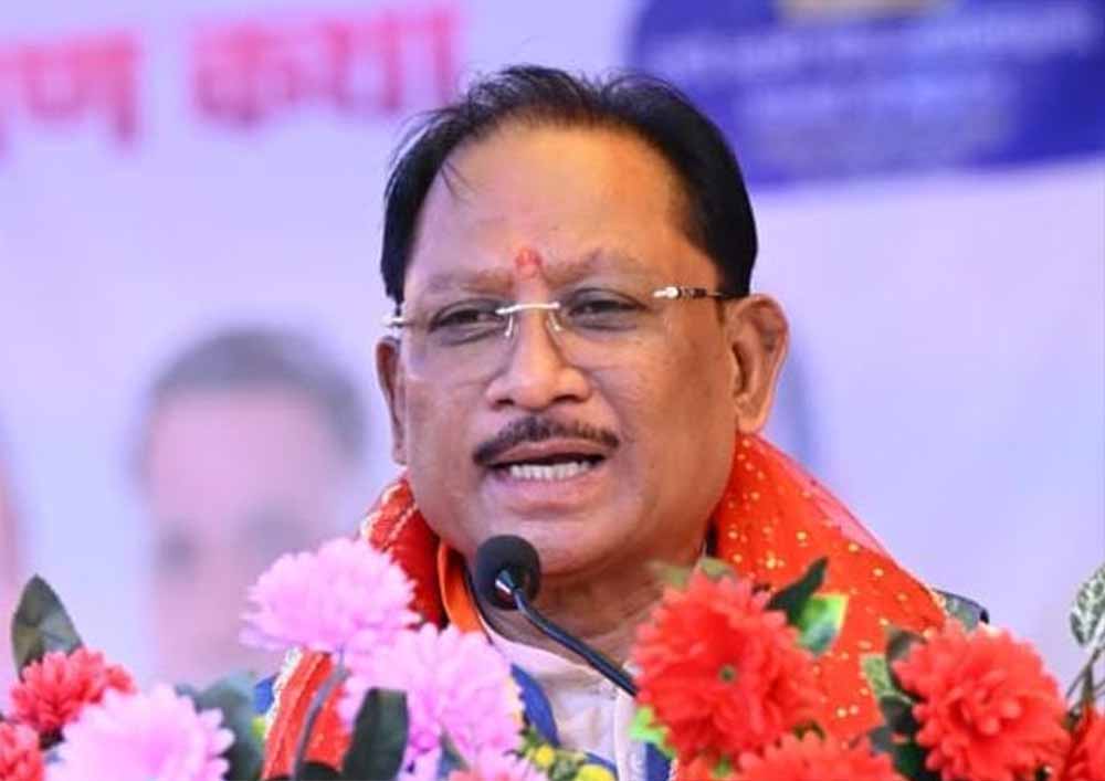 मुख्यमंत्री ने कहा—नक्सलवाद अब अंतिम पड़ाव पर, बस्तर में गूंज रही विकास की आवाज़ मुख्यमंत्री ने कहा—नक्सलवाद अब अंतिम पड़ाव पर, बस्तर में गूंज रही विकास की आवाज़