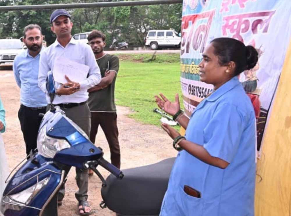 “स्कूटी दीदी” एनु की उड़ान