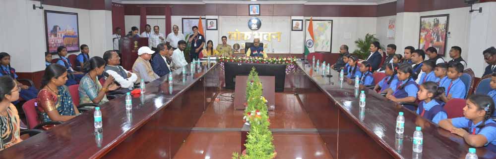 5-5 हजार रुपये की प्रोत्साहन राशि देने की घोषणा