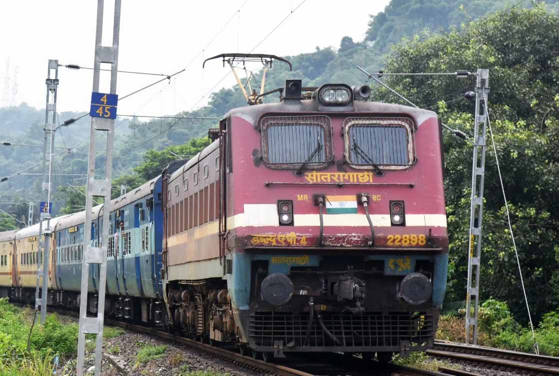 होली के बाद भी जारी रहेंगी 28 स्पेशल ट्रेनें, रेल यात्रियों के लिए अच्छी खबर