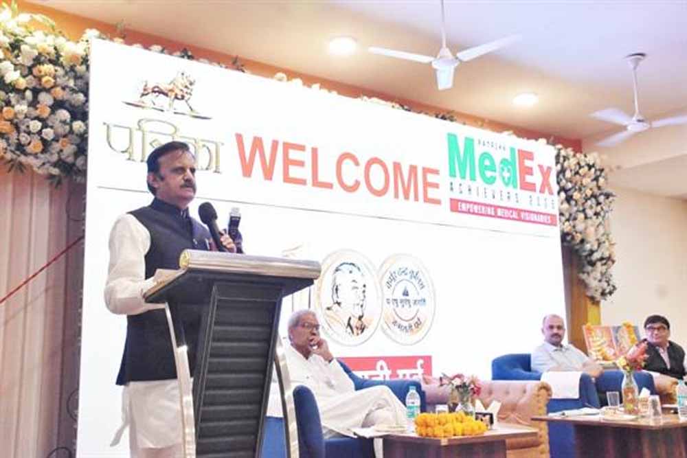 डॉक्टर सेवाभाव से मरीज का करें इलाज : उप मुख्यमंत्री शुक्ल जी मीडिया समूह के कार्यक्रम में रीवा शहर के डॉक्टर्स का किया सम्मान