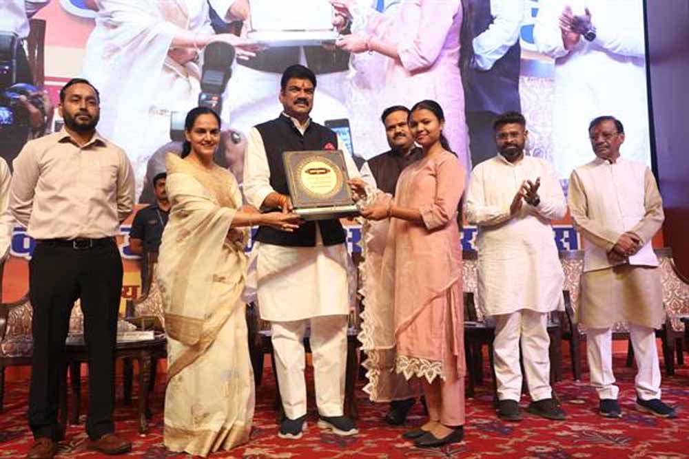 स्वैच्छिक उपभोक्ता संगठनों एवं निबंध तथा पोस्टर प्रतियोगिता के विजेताओं को किया पुरस्कृत