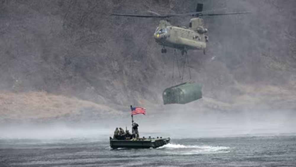 अब किम जोंग से पंगा लेकर डोनाल्ड ट्रंप ने हजारों सैनिकों की शुरू कर दी मिलिट्री ड्रिल