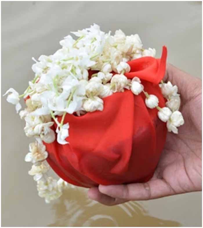 मुक्तिधाम में अनहोनी: एक ही नंबर का टोकन मिलने से दूसरा परिवार ले गया अस्थियां