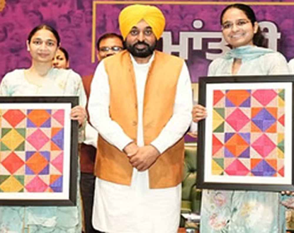 सीएम करेंगे टॉप-100 महिला उद्यमियों का सम्मान, 25 हजार रुपये का नकद इनाम भी