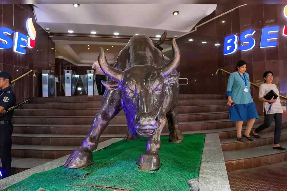 निफ्टी 23,500 से नीचे फिसला, बाजार ने कमजोर शुरुआत की लगातार तीसरे दिन