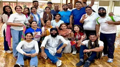 जालंधर: जिमख़ाना क्लब में फूलों वाली होली की धूम, भांगड़े की थाप पर थिरके सदस्य