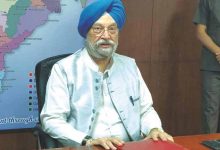 सरकार का बड़ा दावा: 5 दिनों में 28% बढ़ा LPG उत्पादन, सिलेंडर डिलीवरी हुई तेज सरकार का बड़ा दावा: 5 दिनों में 28% बढ़ा LPG उत्पादन, सिलेंडर डिलीवरी हुई तेज