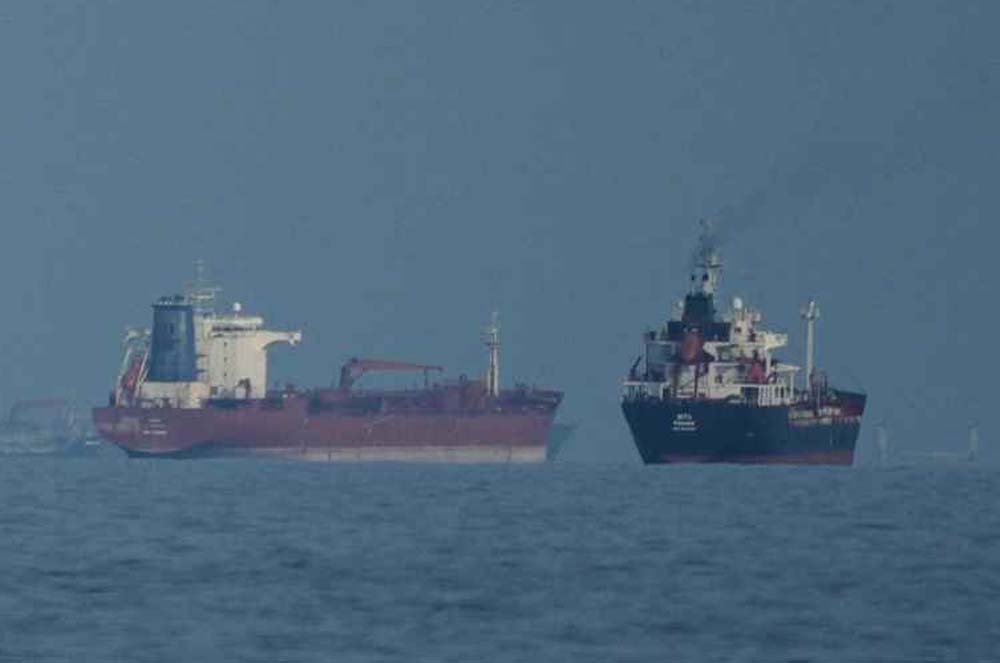 भारत के खिलाफ प्रोपेगेंडा फैलाता पकड़ा गया पाकिस्तान, ईरानी जहाज डूबने पर खुली पोल