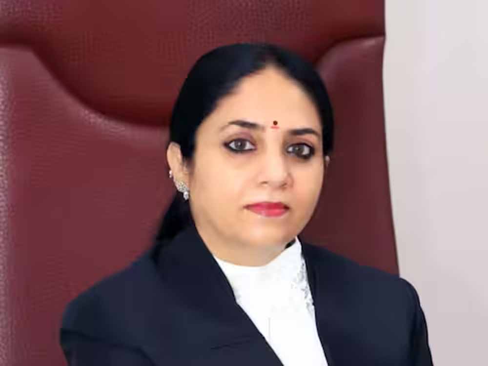 जस्टिस स्वर्ण कांता शर्मा पर AAP का बयान, केजरीवाल केस की सुनवाई के बीच BJP कनेक्शन पर विवाद