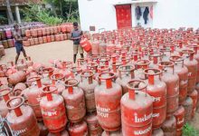 Fuel Crisis in Asia: कई देशों में वर्क फ्रॉम होम और स्कूल बंद, जानें पड़ोसी मुल्कों की स्थिति Fuel Crisis in Asia: कई देशों में वर्क फ्रॉम होम और स्कूल बंद, जानें पड़ोसी मुल्कों की स्थिति