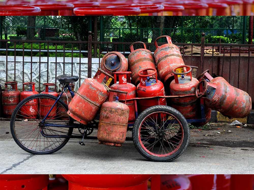 घर में PNG कनेक्शन है तो अब नहीं मिलेगा LPG सिलेंडर, सरकार का अहम निर्णय